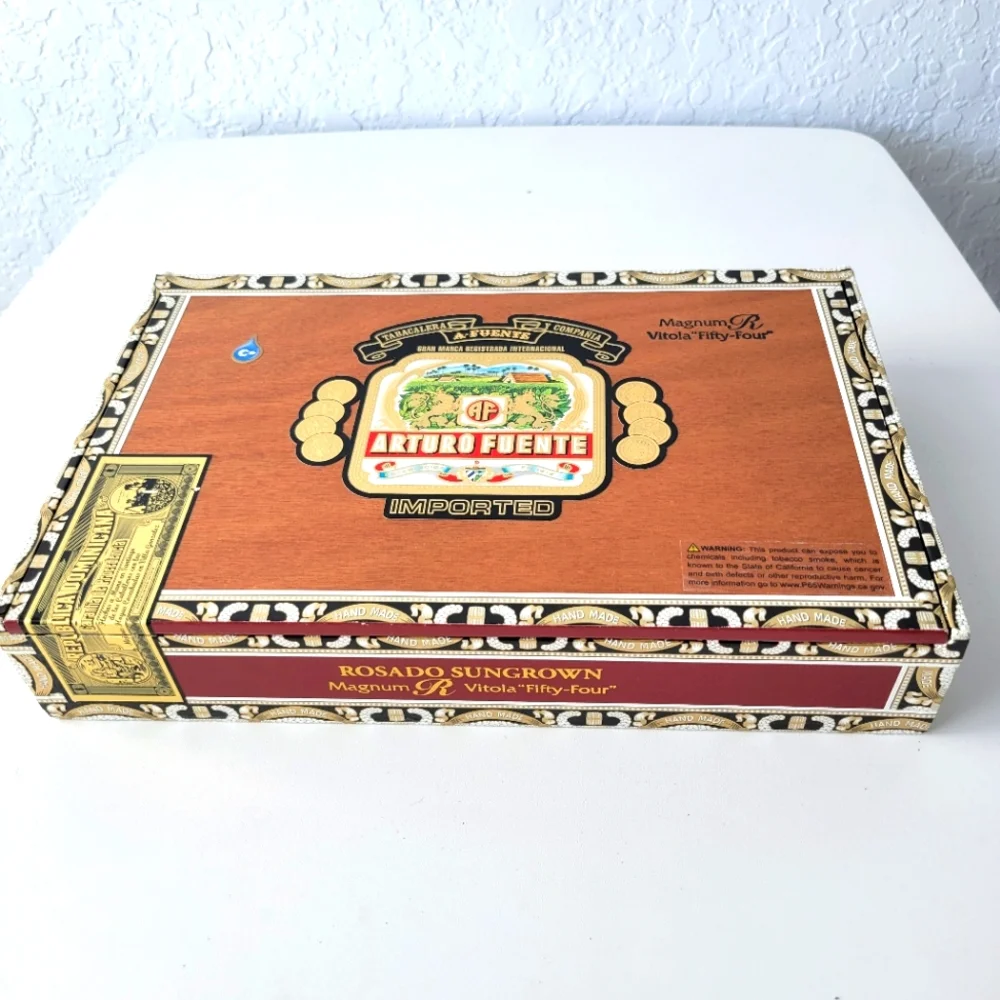 ARTURO FUENTE MAGNUM R VITOLA 